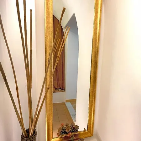 Vialunga In The Old Town Apartment