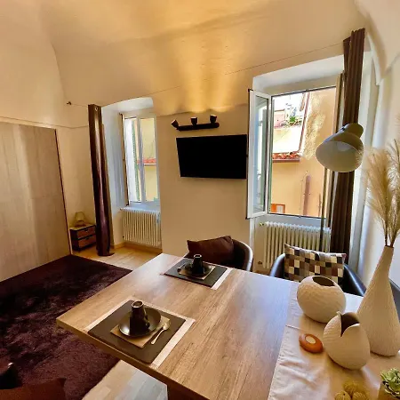Apartment Vialunga In The Old Town *