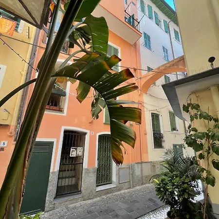 Vialunga In The Old Town *