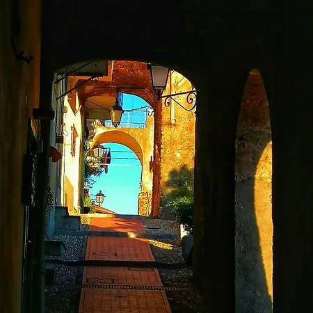 Apartment Vialunga In The Old Town